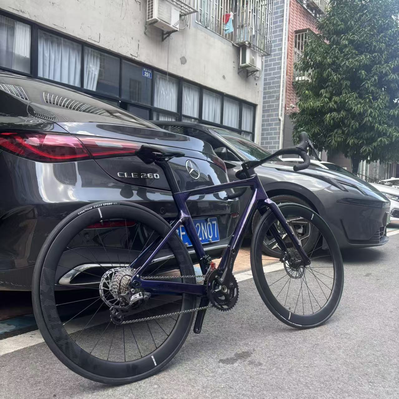 Shimano GRX600 11s, hydr disc, alloy wheel
